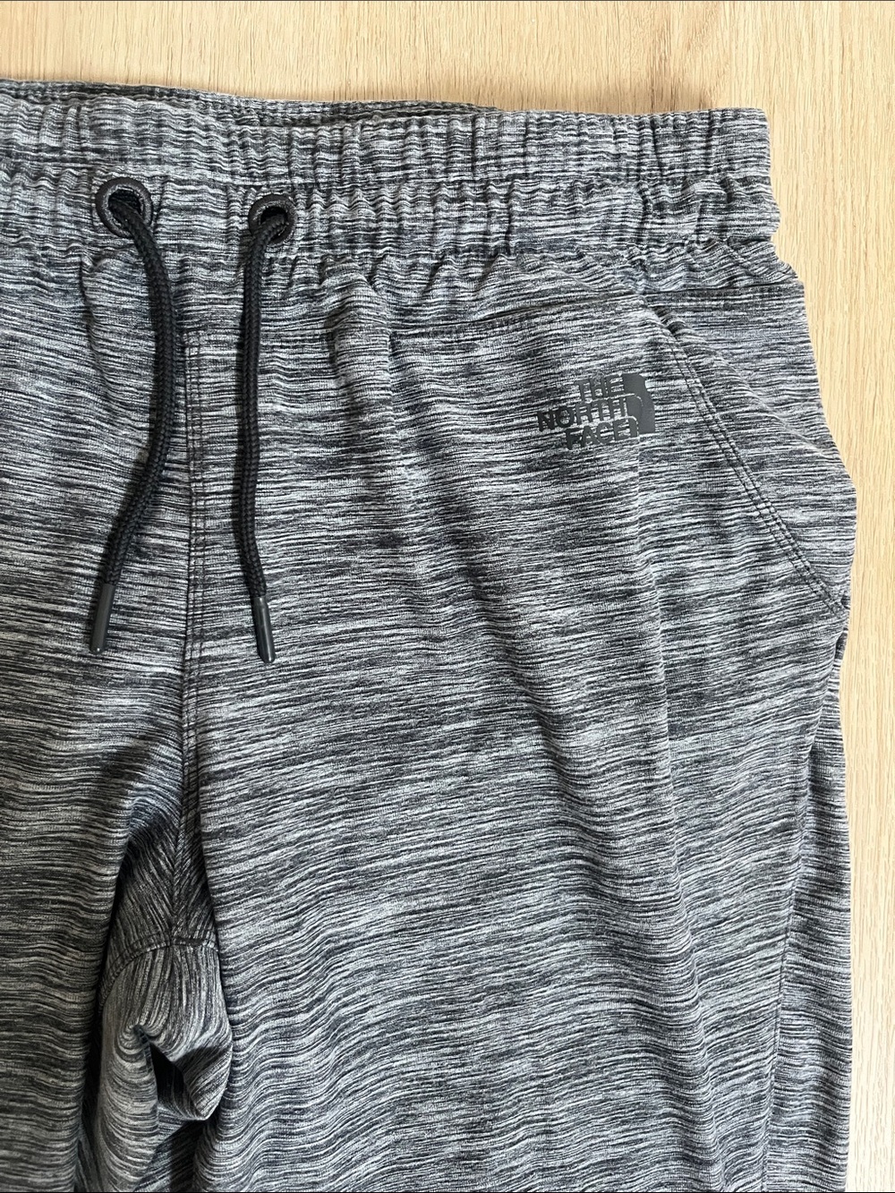 The North Face Capri Jogger Sweatpants in Heather Gray Women's Medium - Picture 3 of 7